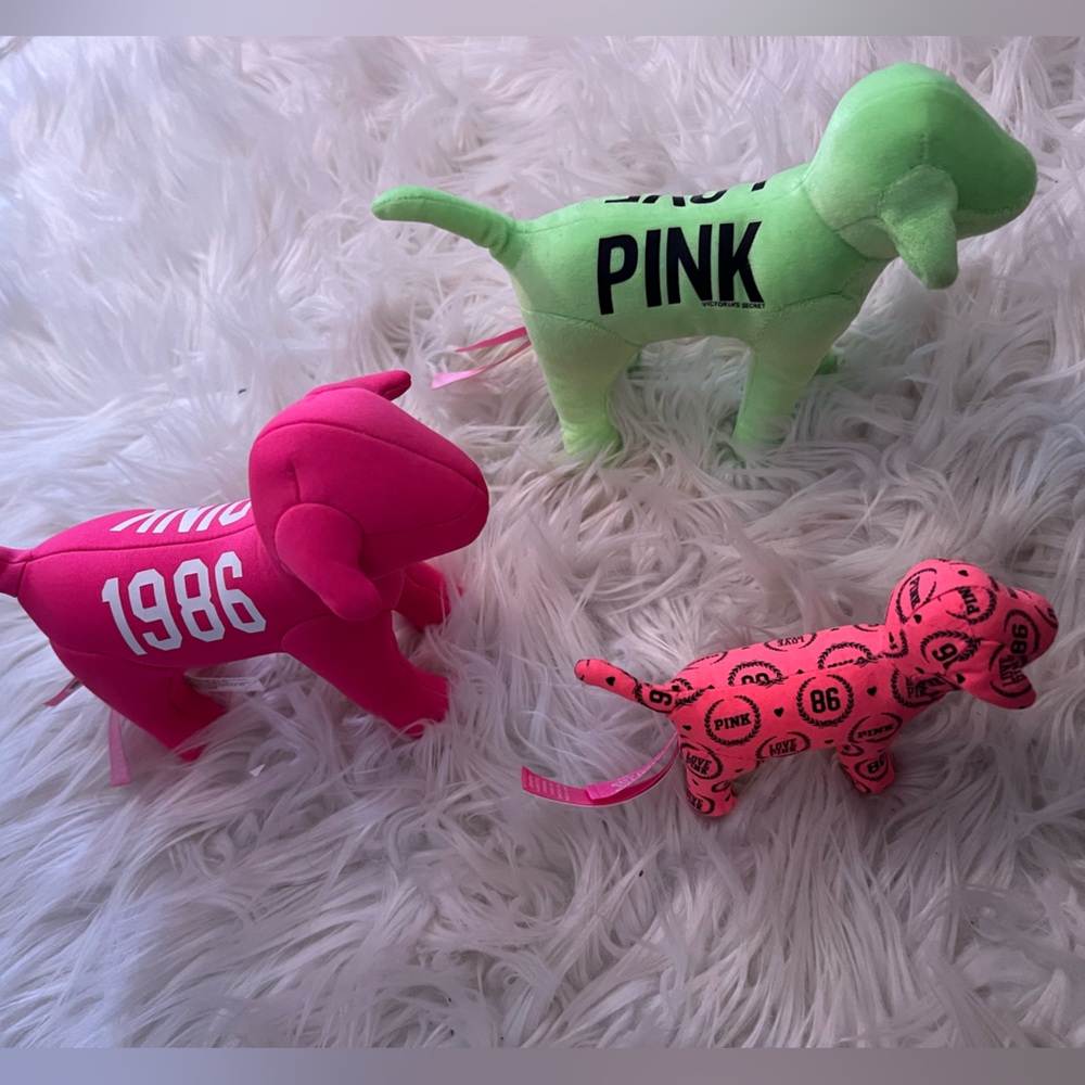 Victoria Secret Pink dogs